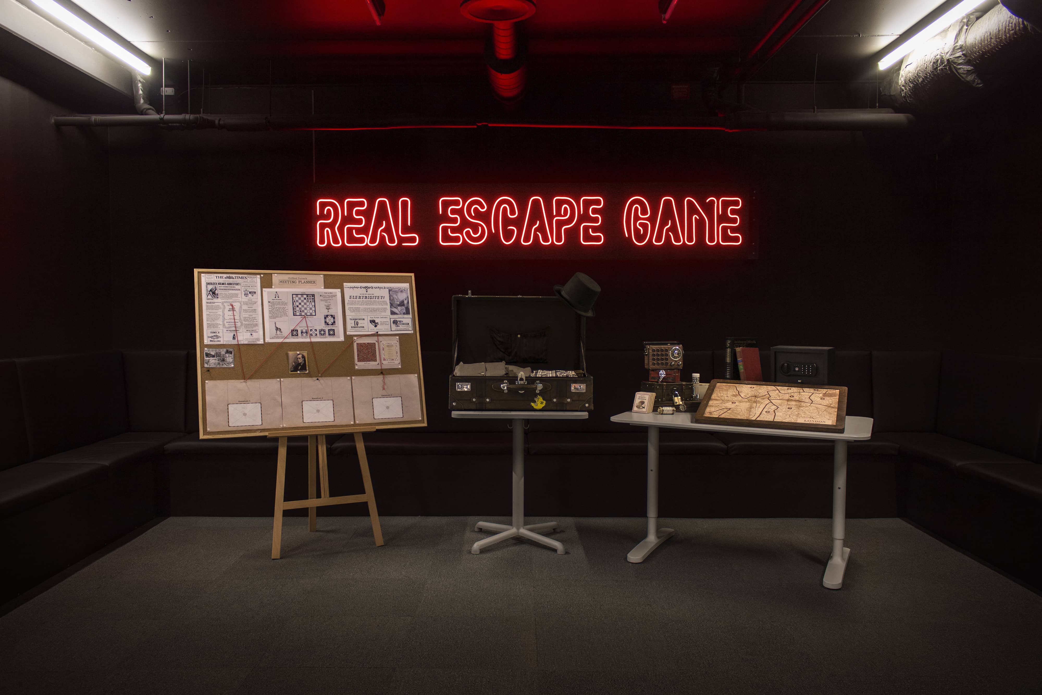 Time Crimes og Sherlock - Teambuilding on Your Terms. Time Crimes og Sherlock - Teambuilding on Your Terms.